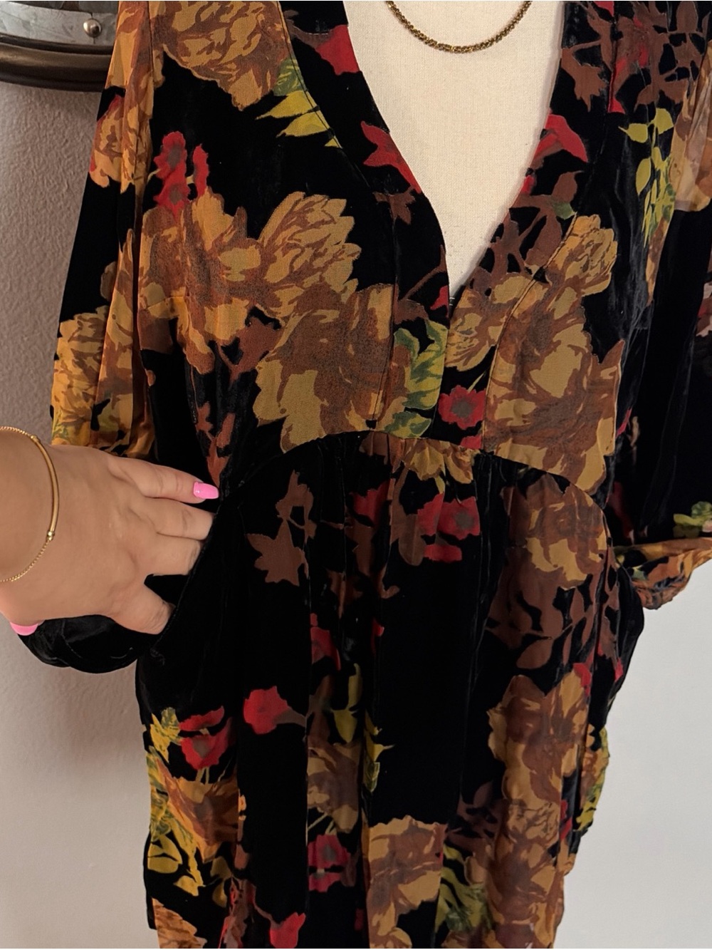 FREE PEOPLE VELVET GOLD BURNOUT Black Floral Velvet Long-Sleeve Tunic Dress - Picture 7 of 13